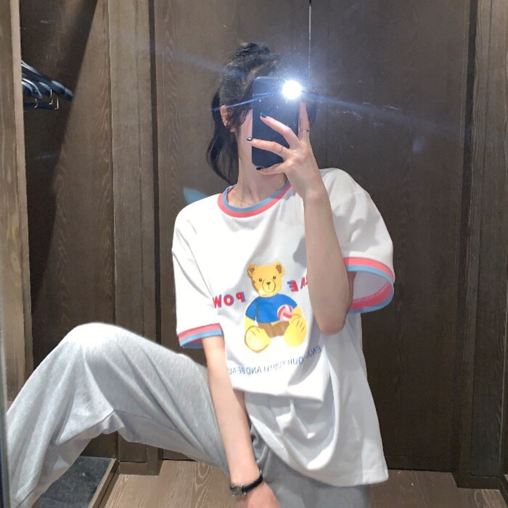 White t shirt